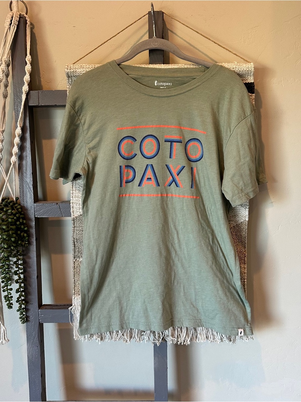 Cotopaxi t shirt Men’s size M #300 inventory